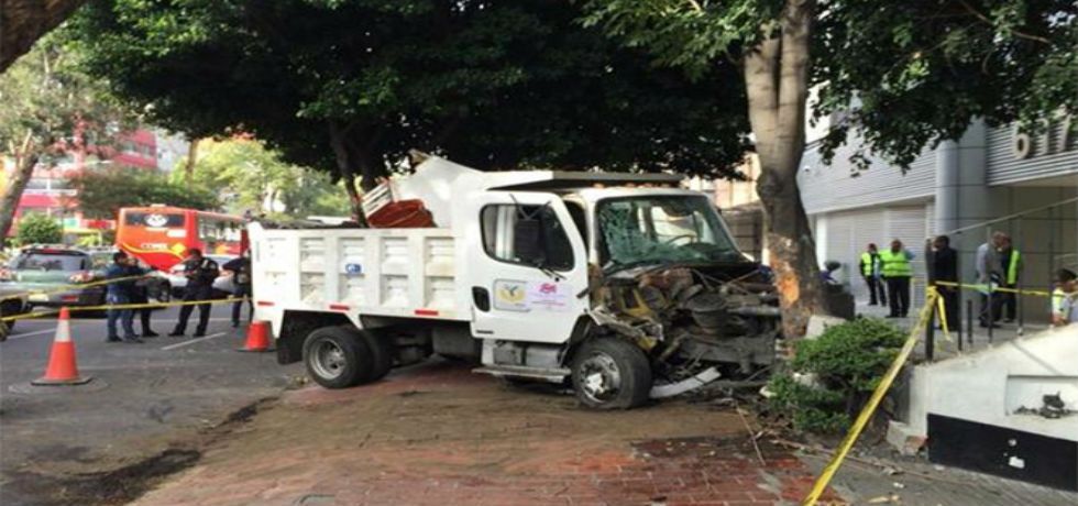 Afectación vial en Insurgentes por choque