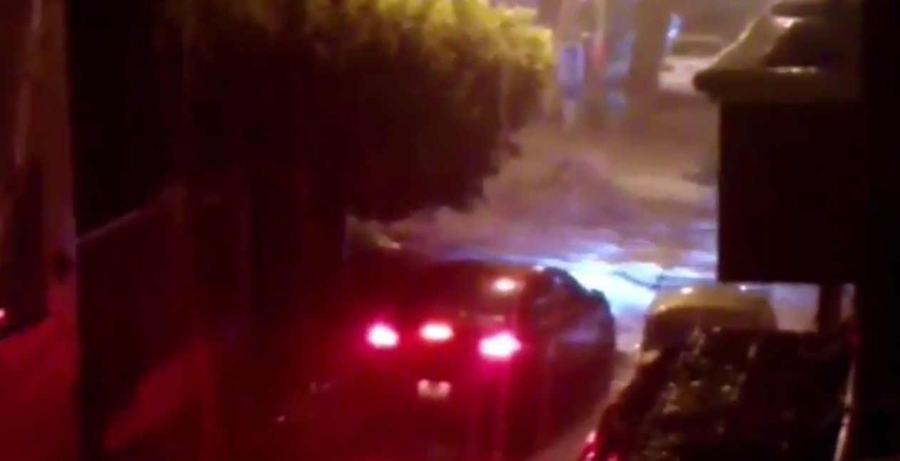 Lluvias en Tuxtla Gutiérrez desbordan canal y un arroyo