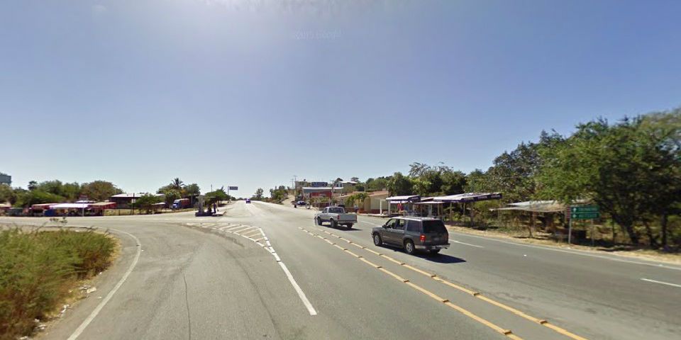 Pobladores bloquean carretera en Guerrero