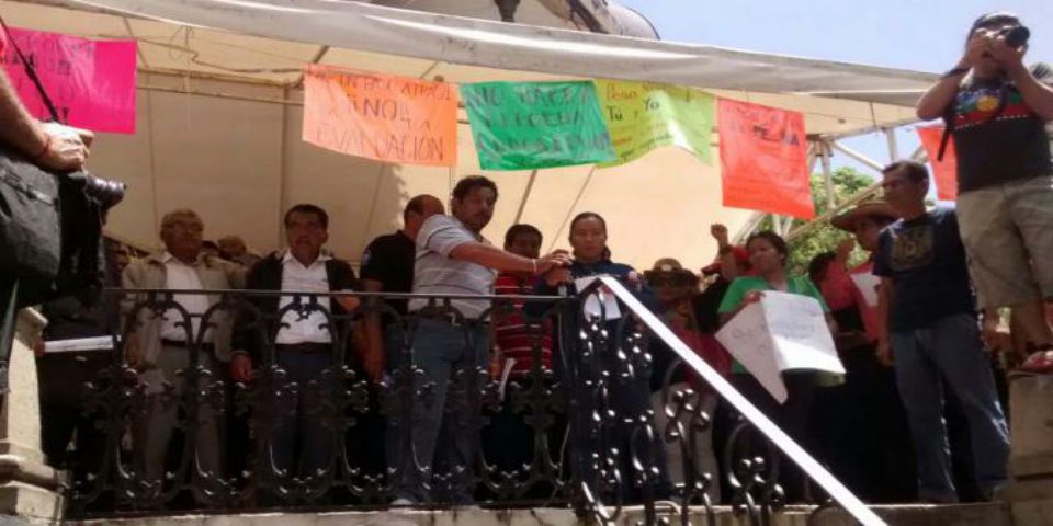 Inicia megamarcha de maestros en Oaxaca