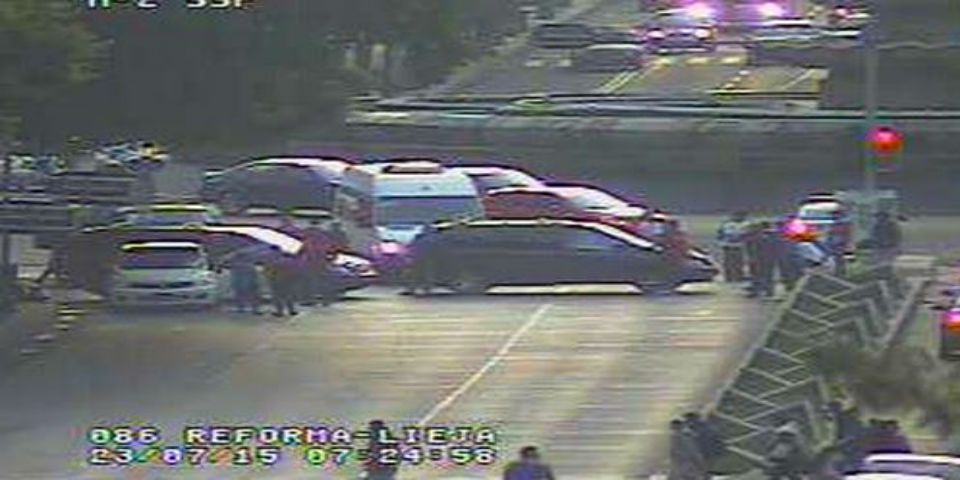 Antorchistas desquician Reforma