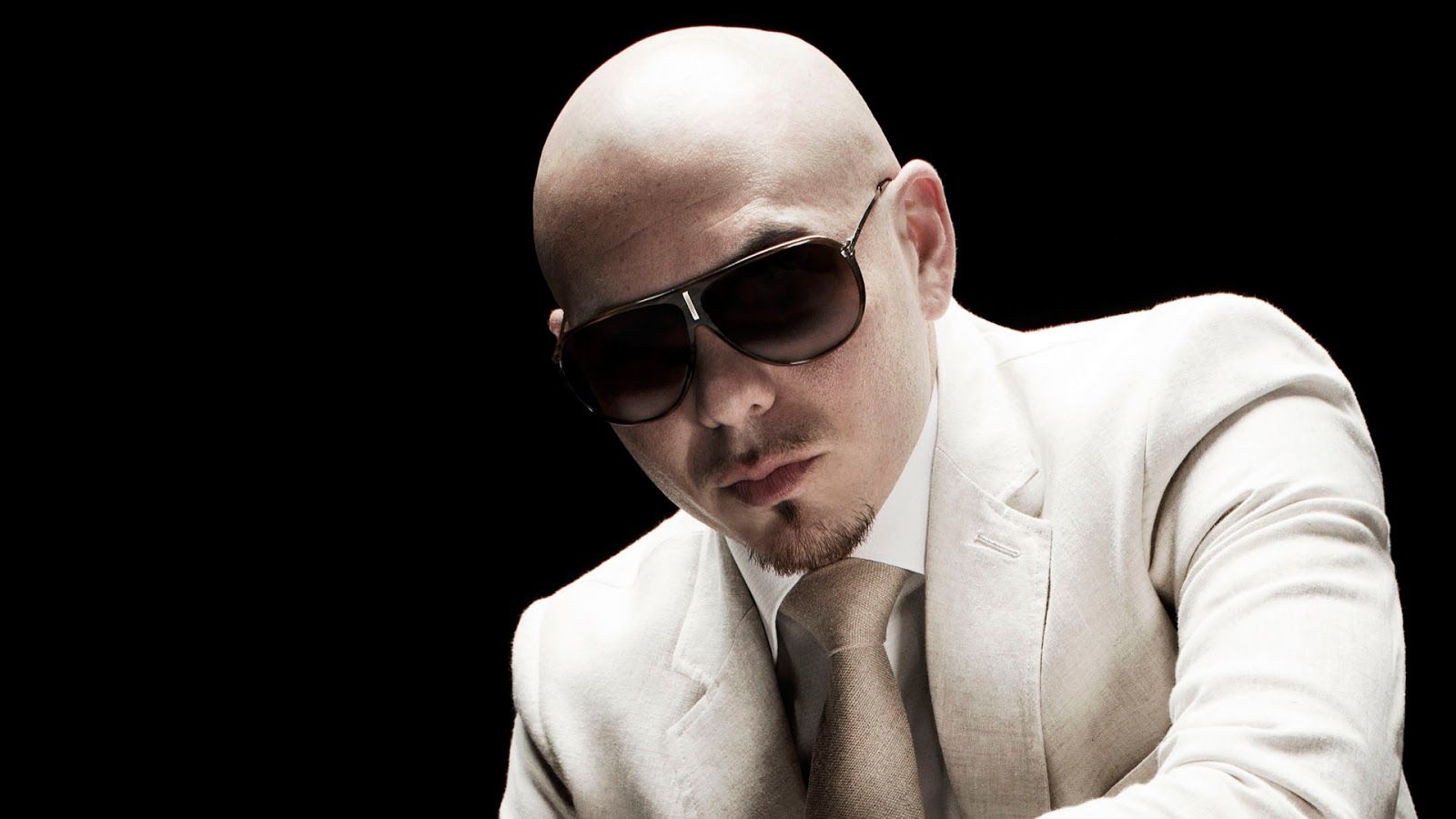 Kanye West y Pitbull en clausura de Toronto 2015 Kanye West y Pitbull en clausura de Toronto 2015