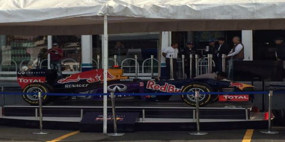 Autos de Fórmula 1 llegan a la Central de Abasto Autos de Fórmula 1 llegan a la Central de Abasto