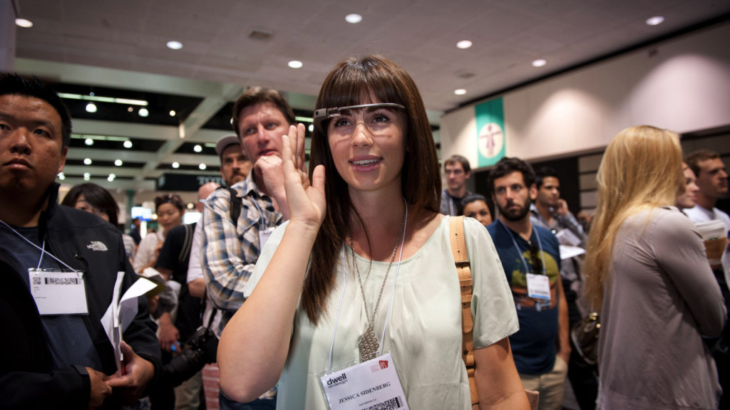 Los 50 gadgets más importantes del mundo - glass-1024x576