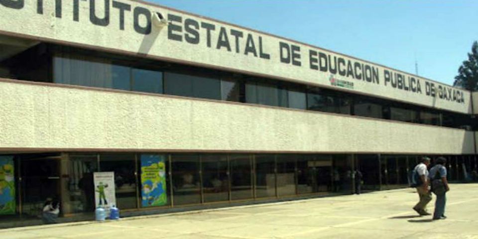 La CNTE controlaba cuatro mil plazas del IEEPO