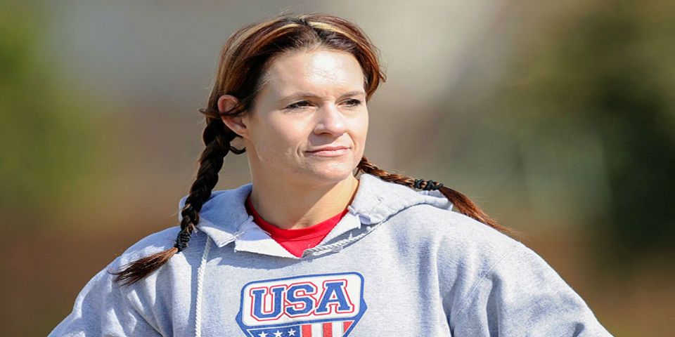 La primera entrenadora en la NFL