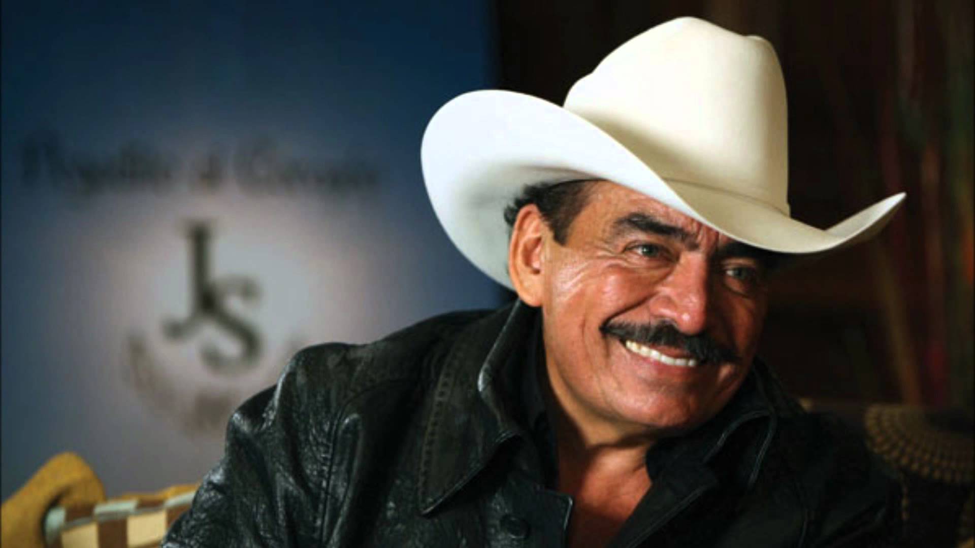 Inaugurarán exposición de Joan Sebastian en el AICM
