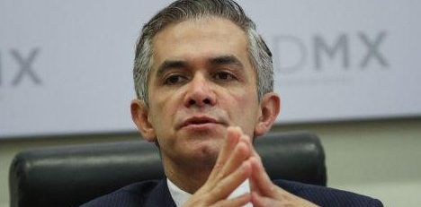 Suprema Corte ampara a Mancera contra orden de arresto
