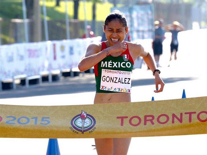 Mexicana rompe récord de caminata en Panamericanos Mexicana rompe récord de caminata en Panamericanos