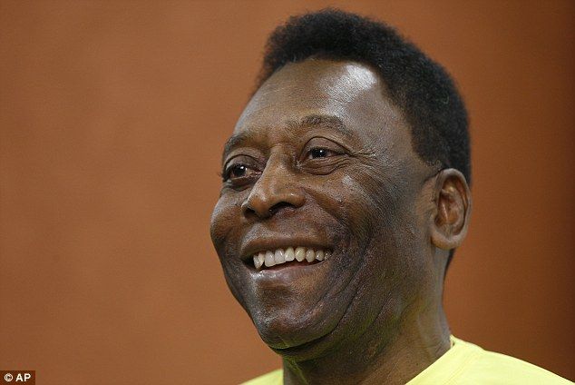 Regresa Pelé al hospital por tercera vez