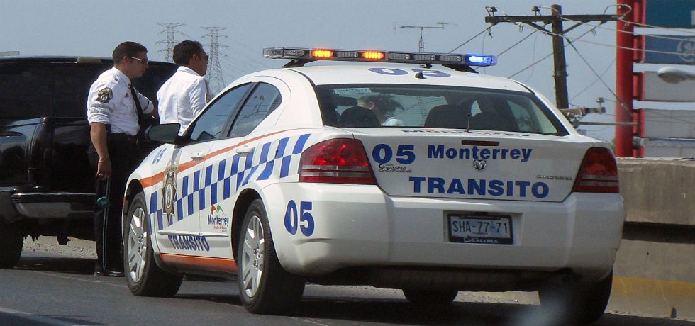 Detienen a policía de tránsito por robo a casa habitación Detienen a policía de tránsito por robo a casa habitación