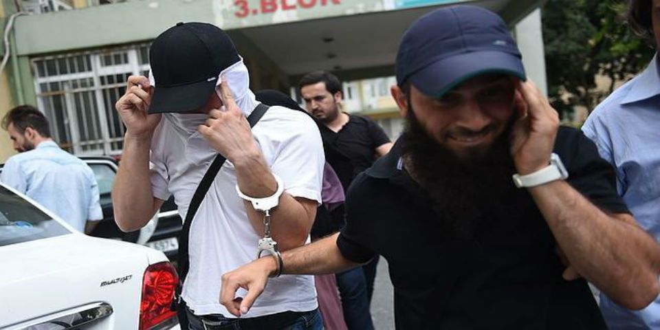 Detienen a 251 presuntos terroristas en Turqu&iacute;a