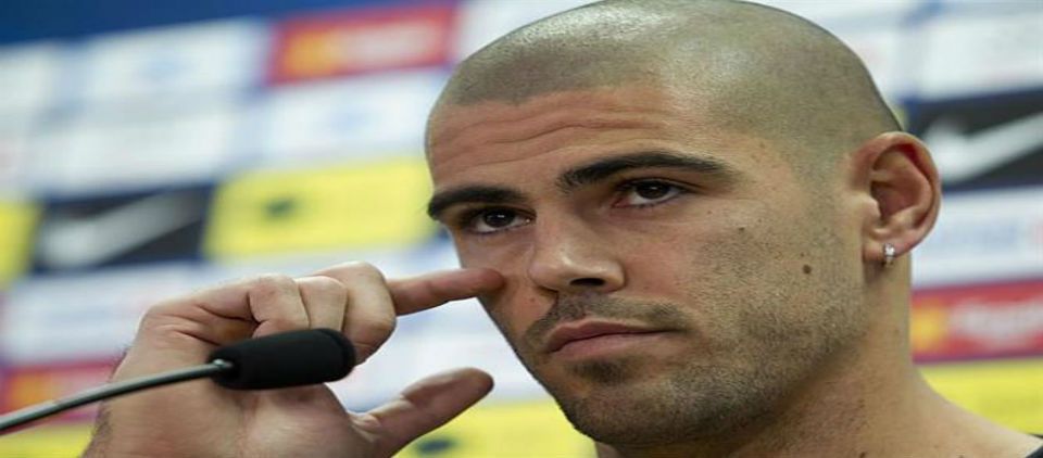 Víctor Valdés fuera del Manchester United