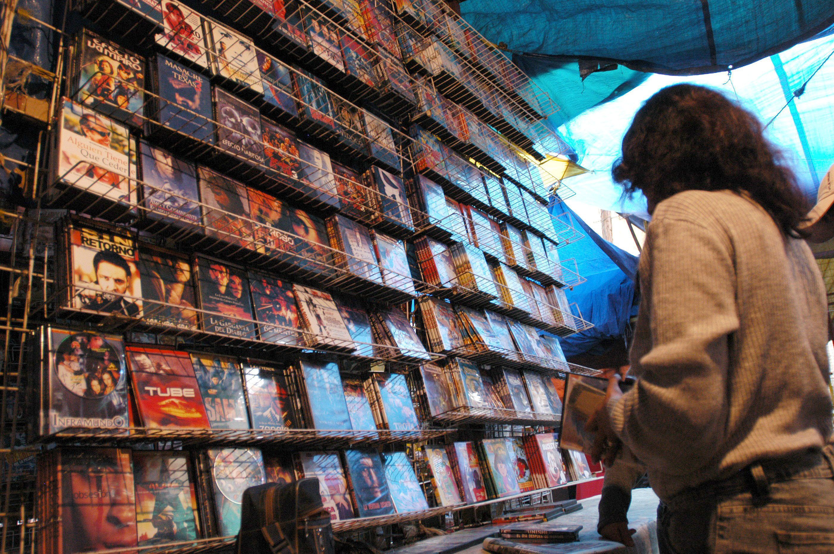 Piratería costará más de 13 mil mdp al país Piratería costará más de 13 mil mdp al país