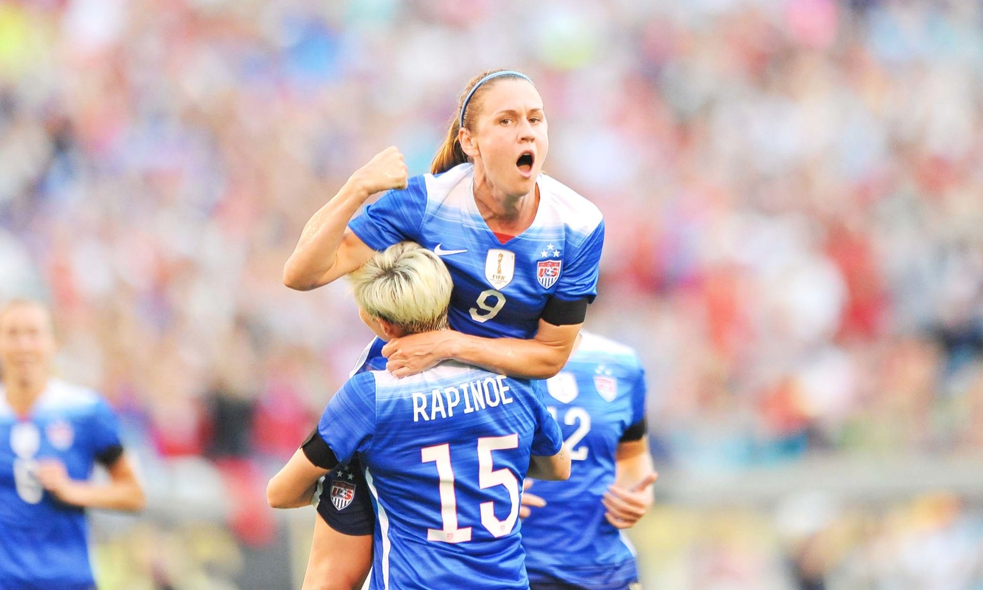 Expulsan a estrella de selección femenil estadounidense de Disney World - Alex-Morgan-EUA2