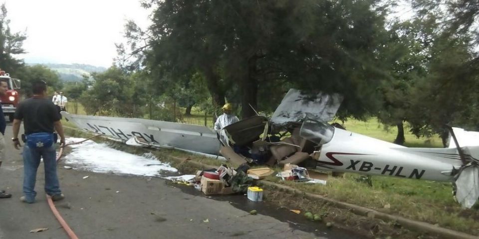 Se desploma avioneta en Uruapan