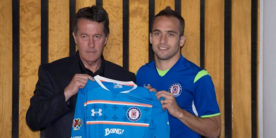 Cruz Azul acude a FIFA por pase de Belluschi Cruz Azul acude a FIFA por pase de Belluschi