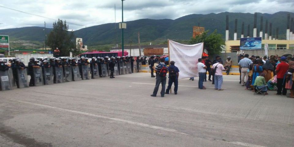 Bloqueada la Autopista del Sol