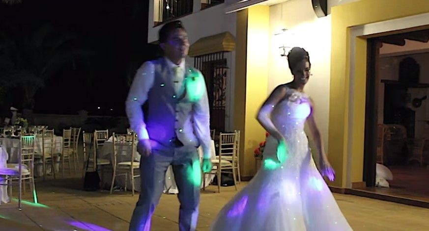 Video: celebran su primer baile juntos con coreografía