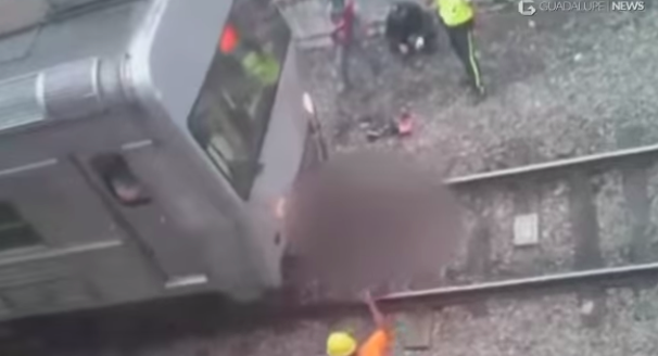 Dos trenes atropellan a vendedor ambulante en Brasil