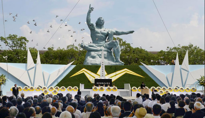 Recuerdan la caída de la bomba atómica en Nagasaki