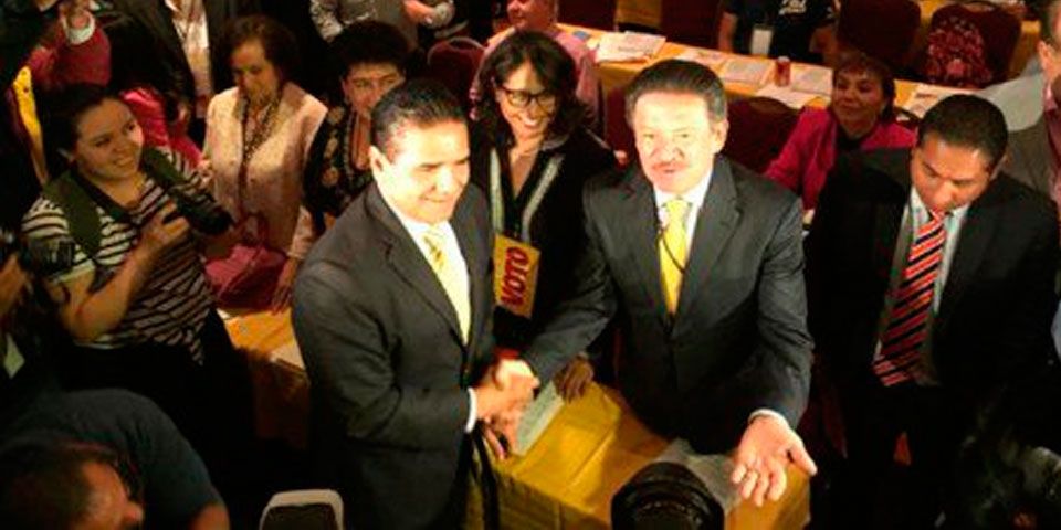 Consejo Nacional del PRD avala relevo de dirigencia