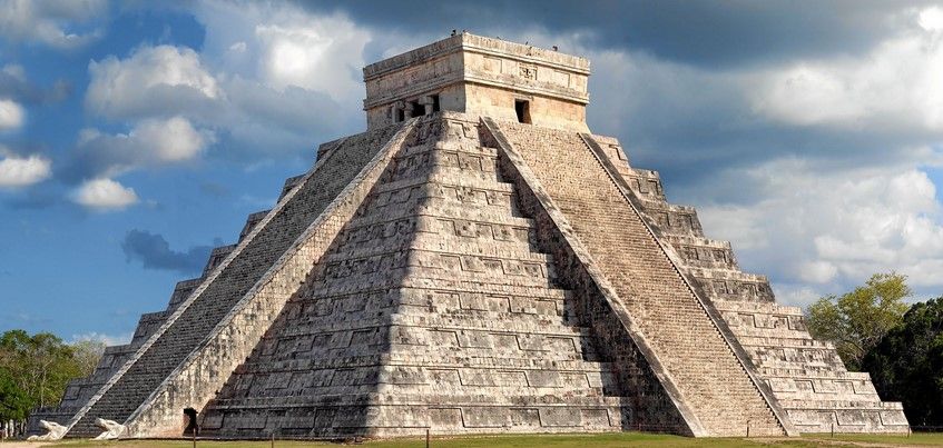 Encuentran cenote debajo de Pirámide de Kukulcán