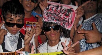 Exponen fotografías de los cholombianos en Londres