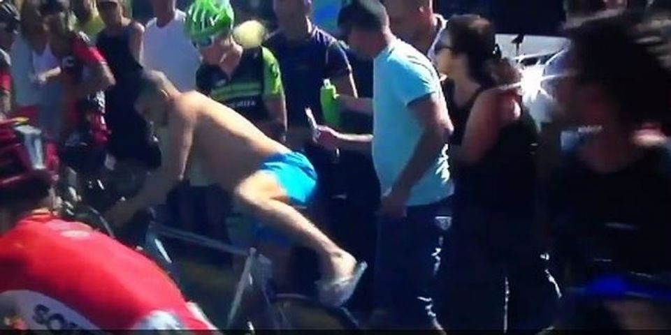 Intentan robar bicicleta de ciclista en la Vuelta a España