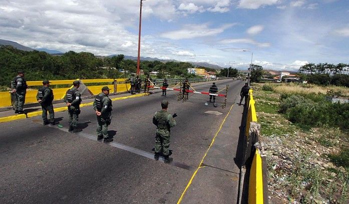 Cierran frontera entre Colombia y Venezuela por ataque armado