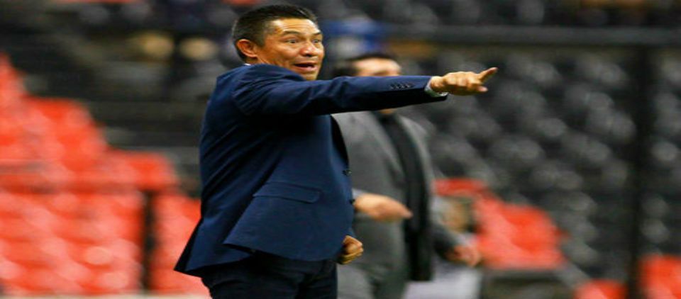 Ambriz gana su primer partido oficial con América