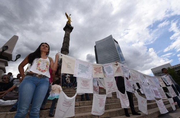 INAI ordenó a Capufe entregar videos de caseta por caso Iguala - Marcha-Ayotzinapa-11-meses-alexmelon