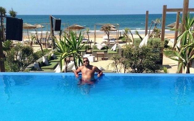 Lo detienen por exhibir sus lujos en Facebook