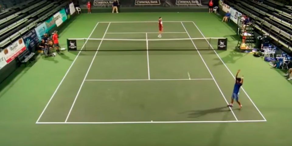 Video: impresionante tiro de tenista japonés