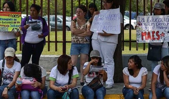Jóvenes rechazados del IPN exigen más plazas