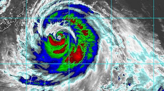 Súper tifón Soudelor impacta en Taiwán, se acerca a China