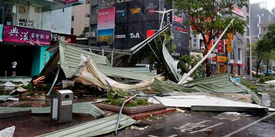 Fuerte tifón deja seis muertos en Taiwán