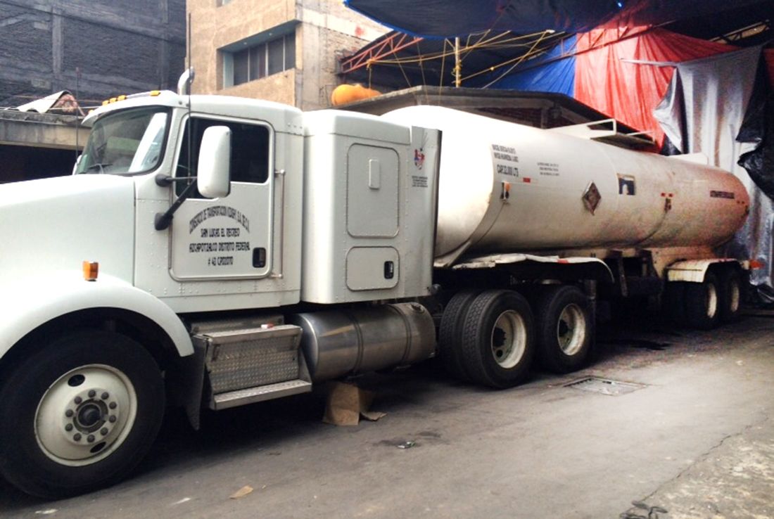 Detienen a 14 por robo de combustible en Azcapotzalco