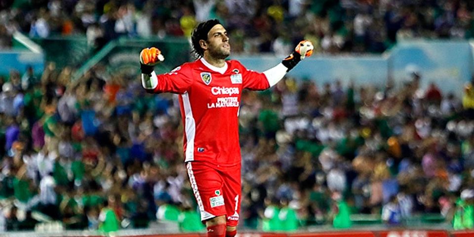 Jaguares le da otro golpe al campeón