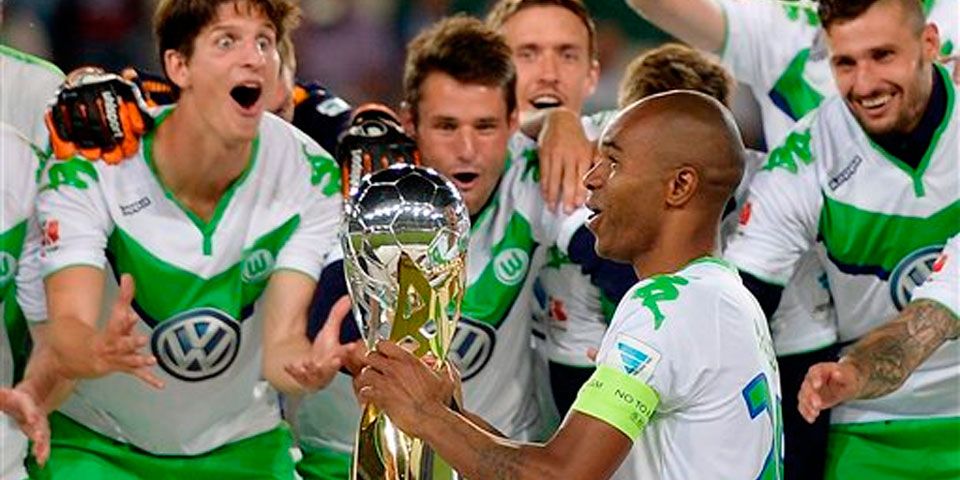 Wolfsburgo gana la Supercopa alemana