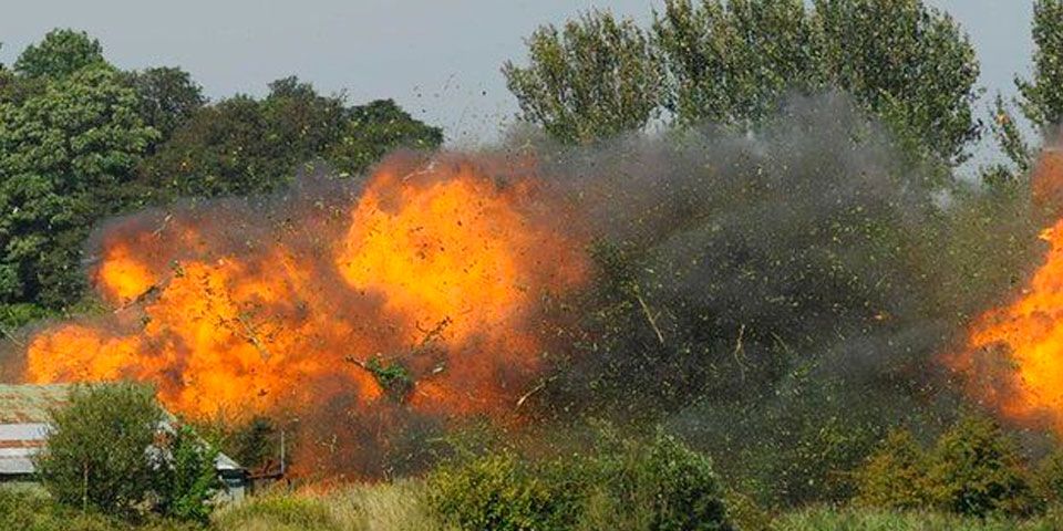 Mueren siete en exhibición aérea en Inglaterra Mueren siete en exhibición aérea en Inglaterra