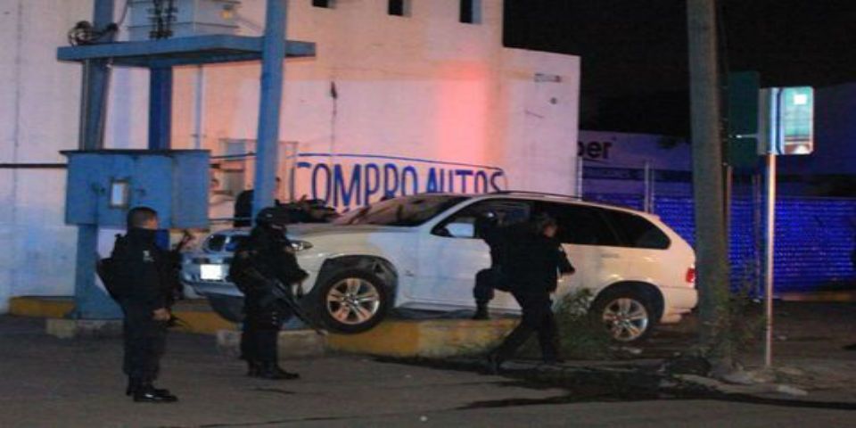 Asesinan a una familia en Monterrey Asesinan a una familia en Monterrey