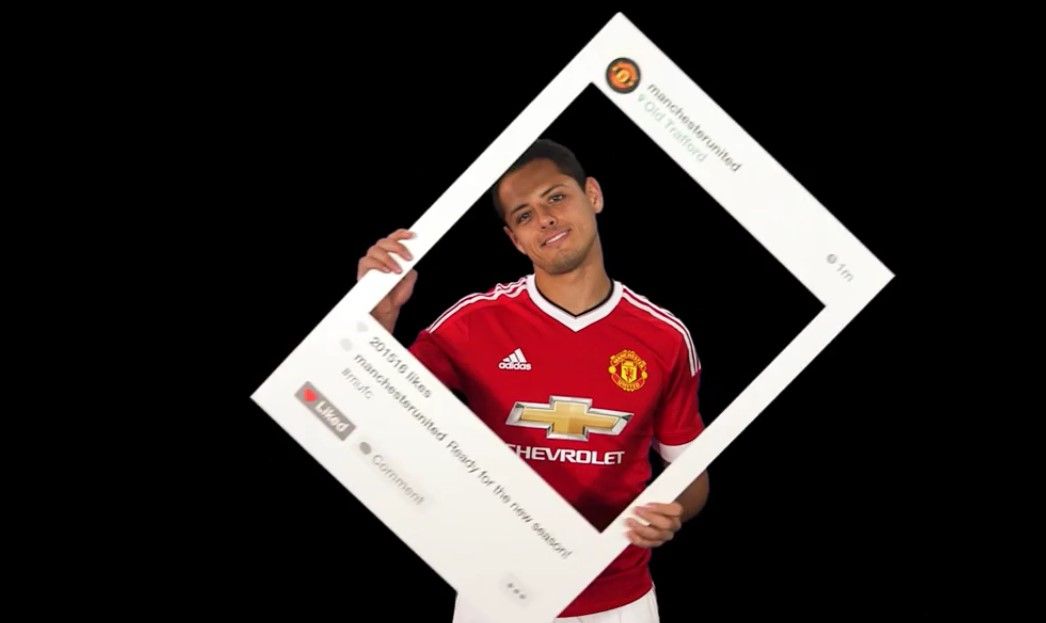 Chicharito aparece con la nueva playera del Manchester United