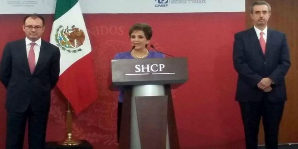 Luis Videgaray anuncia relevo en Comisión de Seguros