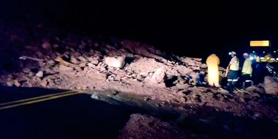 Derrumbe bloquea supercarretera Durango-Mazatlán