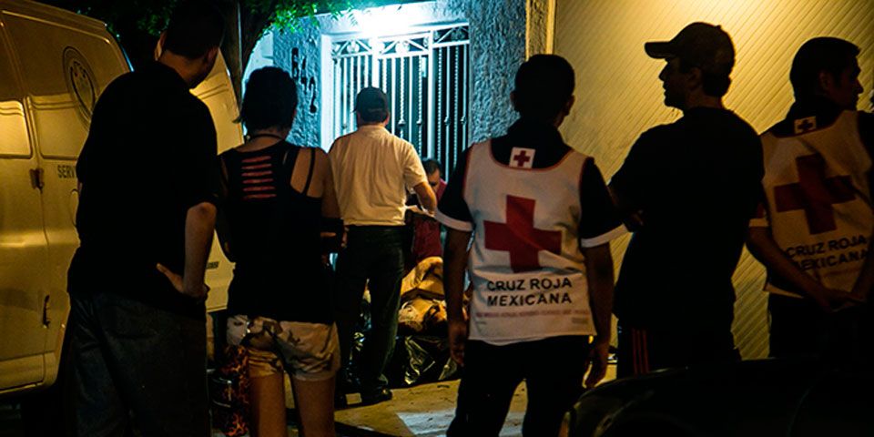 Policía de Sinaloa mata a su compañero en riña Policía de Sinaloa mata a su compañero en riña