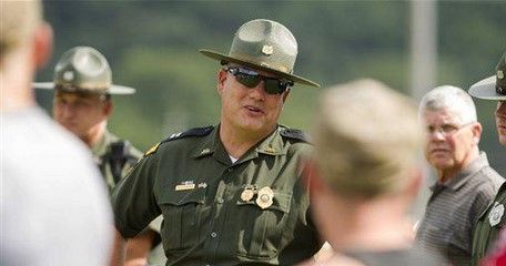 Detienen a joven durante asalto en escuela de EE.UU.