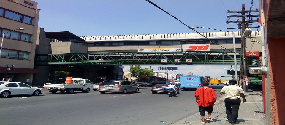 Cierran calles de Monterrey por obras del Metrorrey