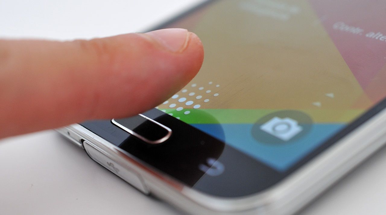 Hackean sensor de huella dactilar en teléfonos Android