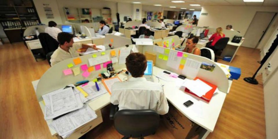 Solo 3.5% de los jóvenes mexicanos gana más de 10 mil pesos al mes Solo 3.5% de los jóvenes mexicanos gana más de 10 mil pesos al mes